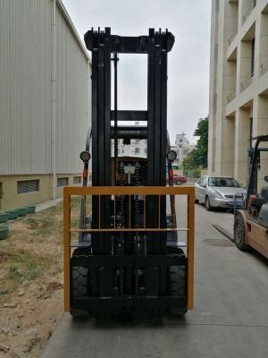 Counter Balanced 4 Wheels 2 Ton Diesel Forklift Truck with Optional Attachment