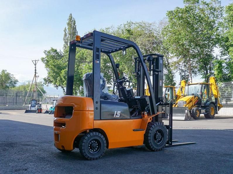 1.5 Ton Smart Mini Diesel Forklift with 2 Stage Mast