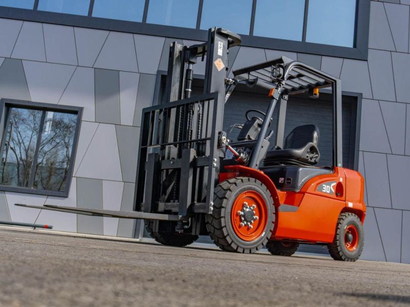 China Manufacturer 3 Ton Diesel Forklift Truck with Low Price