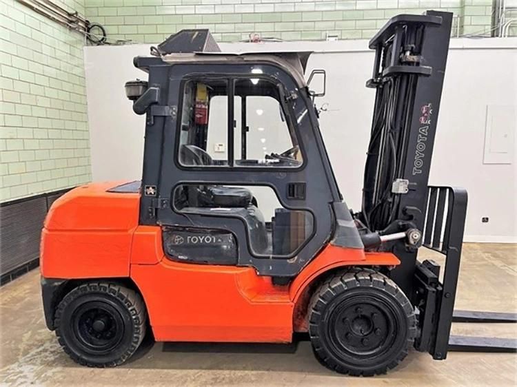 Second Hand Diesel Forklift Toyota 7f40 Good Performance Japanese Isuzu Engine Diesel Used Forklift on Sale