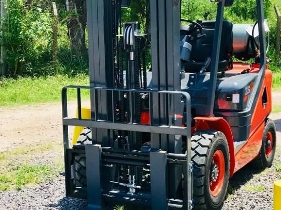 China Lonking 2.5ton LPG Forklift Truck with Good Price