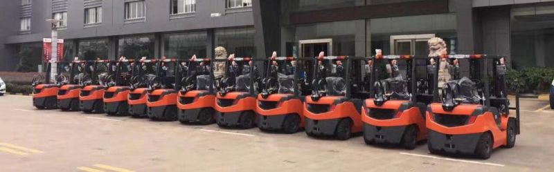 Shanghai Vift Manufacturer 3300lbs 2.5 Ton Mini Gasoline Forklift with Paper Roll Clamp