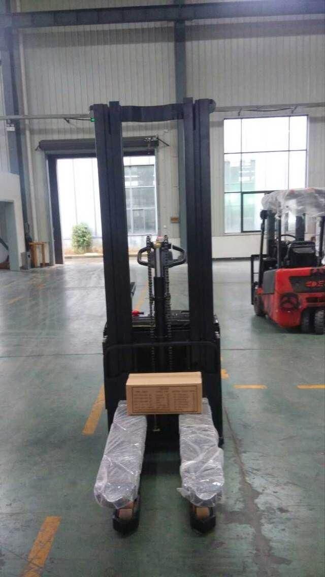 1-2 Ton Full Electric Forklift
