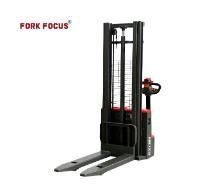 Diesel Forklift Supplier Forkfocus 2.5t Forklift with Isuzu C240 Engine in Wood Factory Lift Truck Service for Retail Industry