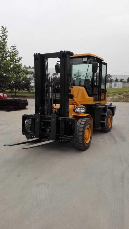 3.0 Ton Rough Terrain Forklift