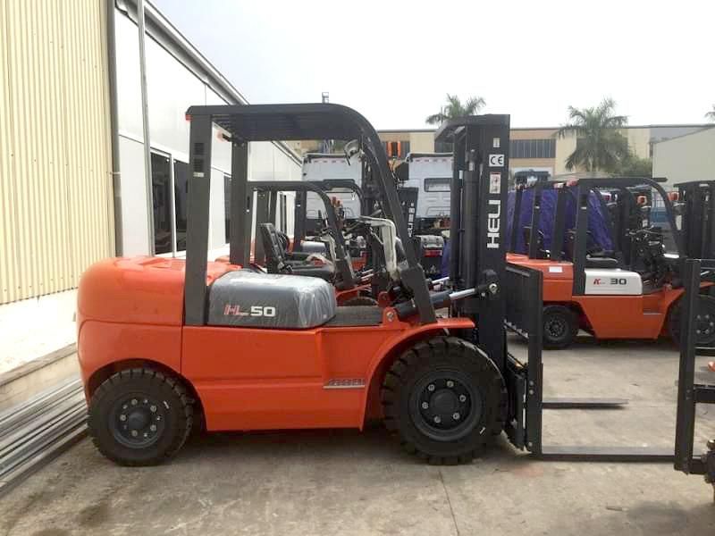 China Heli 5/6/7ton Diesel Forklift Cpcd50/60/70 with Side Shifter