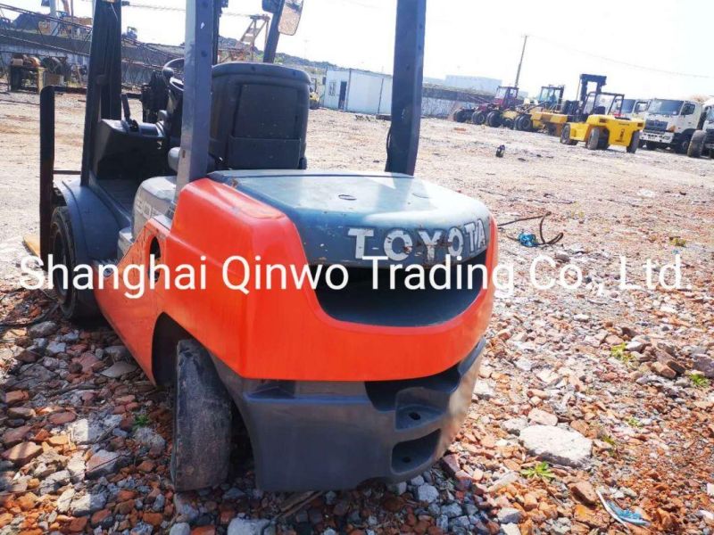 Used 8fd30 Toyota Forklift Installed with 3stage Mast Side Shift