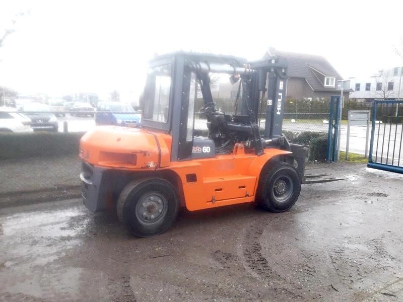 Chinese Heli Brand Cpcd60 6ton Diesel Forklift Truck with Attachments