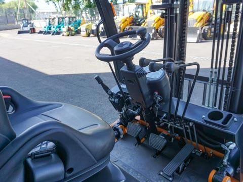 Factory Price High Quality 2ton Small Hydraulic System Diesel Forklift