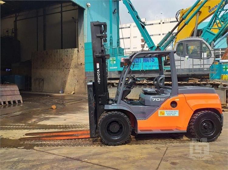 Second Hand Diesel Forklift Toyota 7f70 Good Performance Japanese Isuzu Engine Diesel Used Forklift on Sale