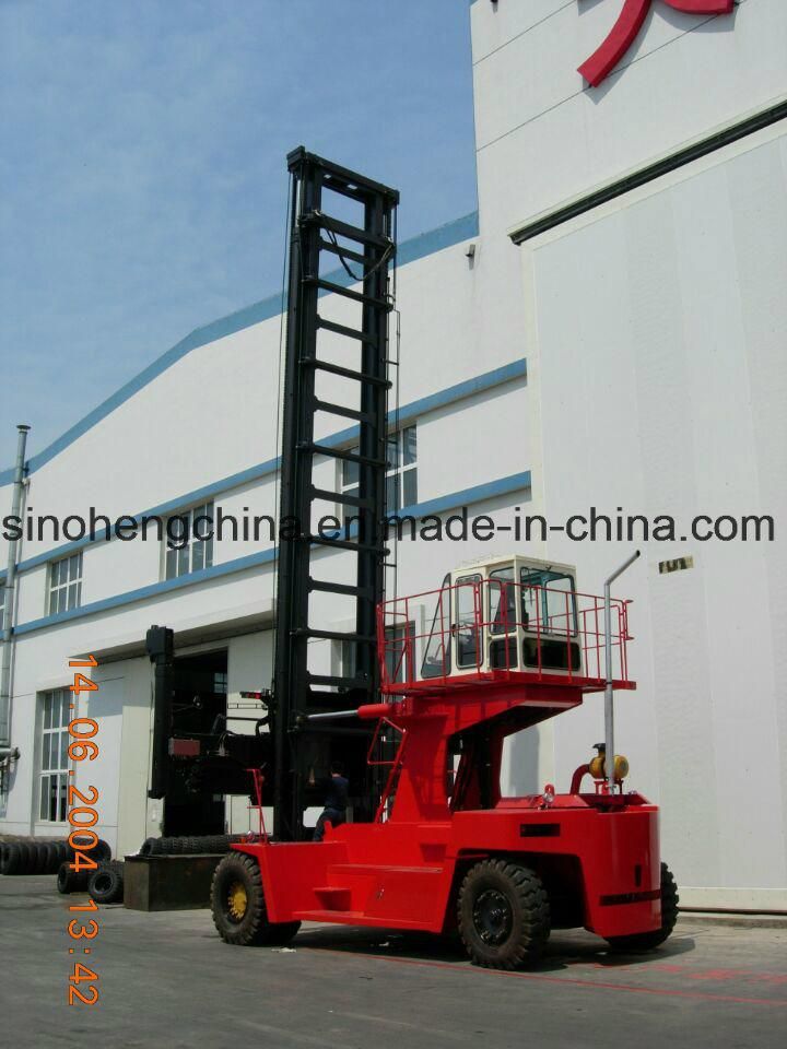 Container Lifting Equipment 7 Ton Empty Container Reach Stacker Fd180ak5