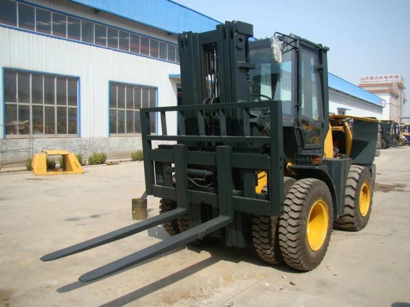 7 Ton Rough Terrain Forklift Truck (CPCY70) with ISO