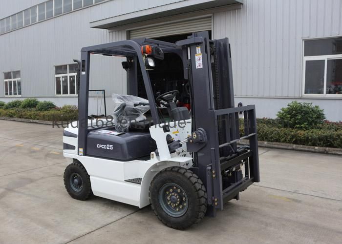 3 Tons Four Wheel Diesel Forklift Truck with Japanese Engine