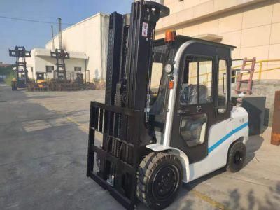 White Color Unitcm Brand 3 Ton Diesel Forklift with Japanese Engine