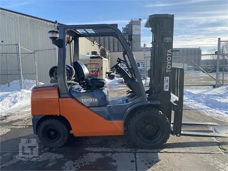 Used Diesel Forklift Toyota 8f30 Good Performance Japanese Isuzu Engine Diesel Second Hand Forklift on Sale