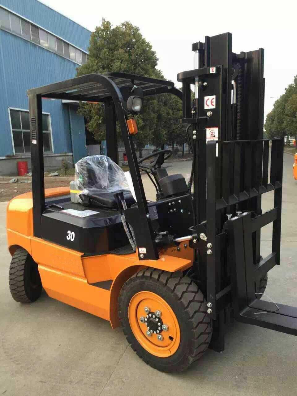 China 2.0 Ton Diesel Type Forklift