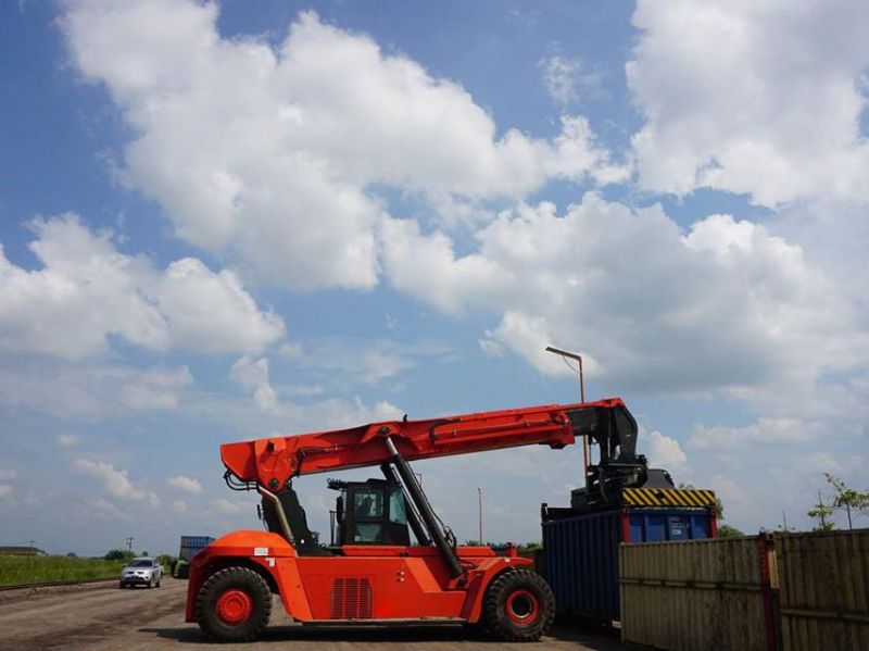 Heli Port Machine 45 Ton Rsh45 Container Reach Stacker