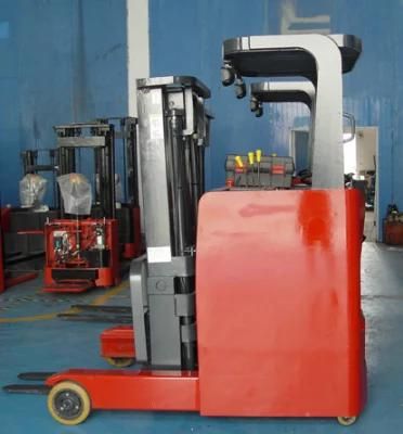 Easy Battery Pull-in &amp; out Seated-on Battery Counterbalanced Reach Truck for Handling Materials