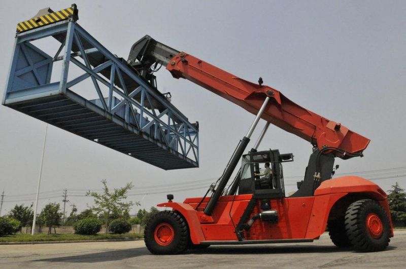 42t 45t Container Reach Stackers for Container Handling