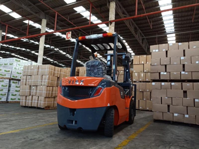 China Brand Diesel Forklift with Push-Pull Device Clamp Forklift Truck