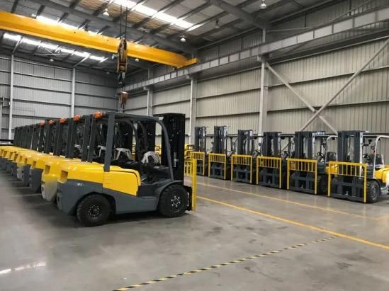 Tcm 2.5t 3.0t 3.5t Isuzu C 240 Engine Diesel Forklift Truck Price