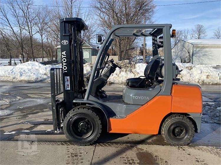 Used Diesel Forklift Toyota 8f30 Good Performance Japanese Isuzu Engine Diesel Second Hand Forklift on Sale