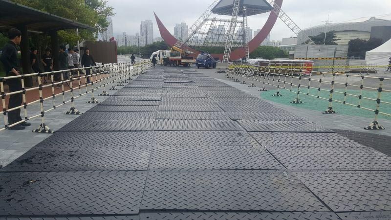 Black Color HDPE Track Mat /UHMWPE Heavy Duty Ground Protection Mats/Heavy Duty Road Mats