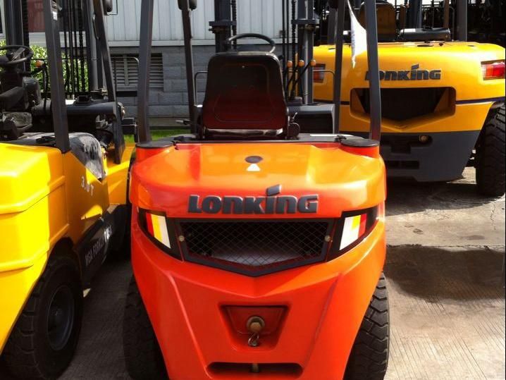 China Brand New 2t Diesel Forklift Lonking Fd20 (T)