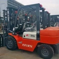 Japan Isuzu Engine Heli CPC30 3t Second Hand Forklift 3.5t CPC30 Used Diesel Forklift