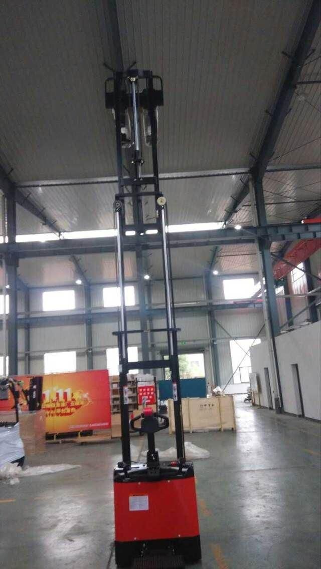 1-2 Ton Full Electric Forklift