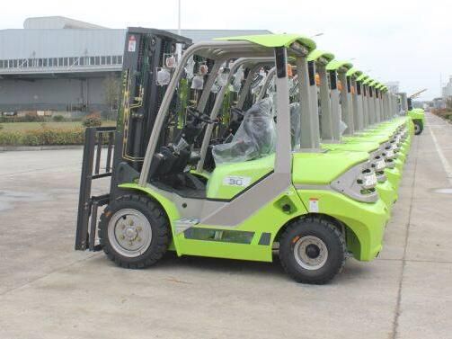 Zoomlion 7 Ton Diesel Forklift Fd70s with Sideshifter