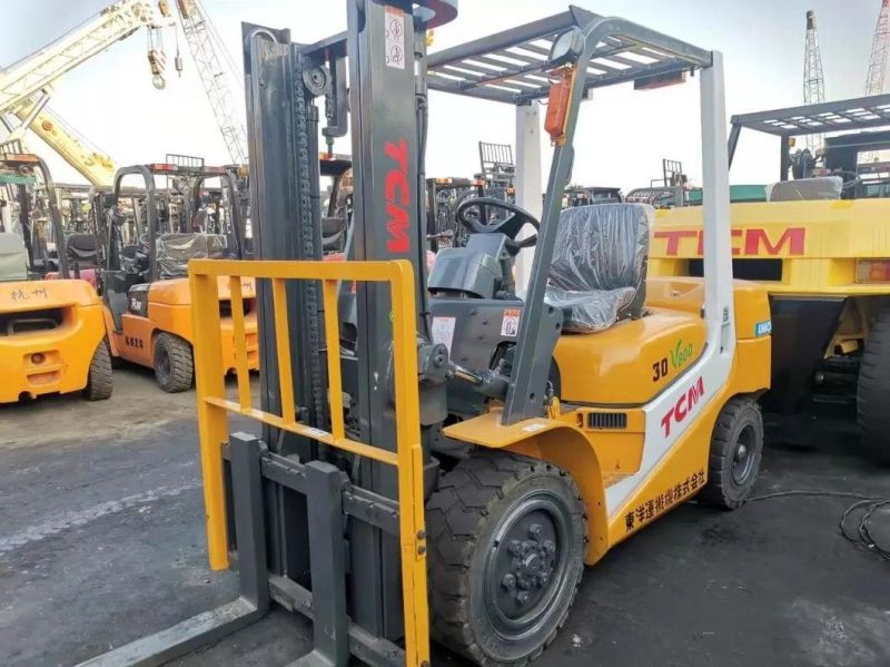 Japan Toyota Handling Machinery Isuzu Engine Gasoline LPG 3t Tcm Fd30 Forklift Truck Standard 3m Gantry Height 2.5t Tcm Fd30t6 Used Diesel Forklift Equipment