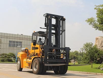 Heavy 5ton Diesel Forklift Made in China