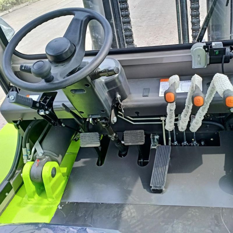 Chins Snsc Quality Diesel Forklift 5tons with Cabin