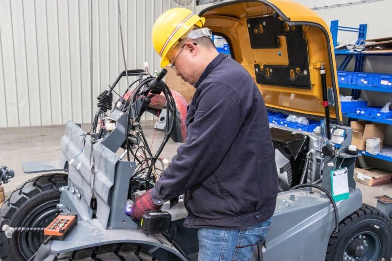 a Series Mini Counterbalanced 3.5 Ton Diesel Forklift with Optional Attachment