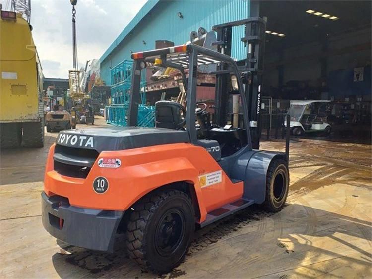 Second Hand Diesel Forklift Toyota 7f70 Good Performance Japanese Isuzu Engine Diesel Used Forklift on Sale