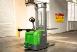 1.5 Ton 1500 Kg Electric Stacker Battery Charger Forklift with Side Shift