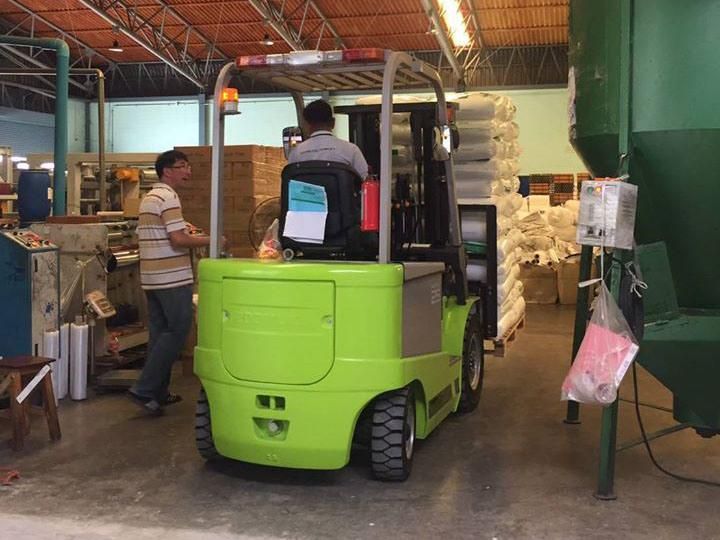 China Forklift Suppliers 2.5 Ton Electric Forklifts with Spare Parts