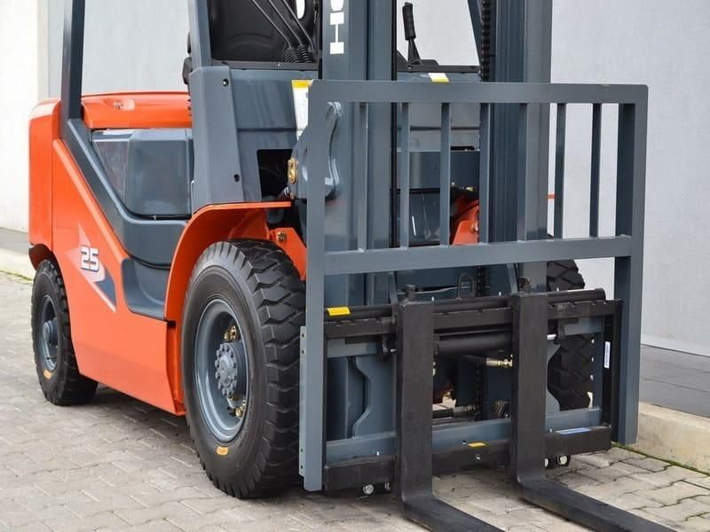 Heli 6 Units 2.5 Ton Diesel Forklift Cpcd25 Export to Argentina