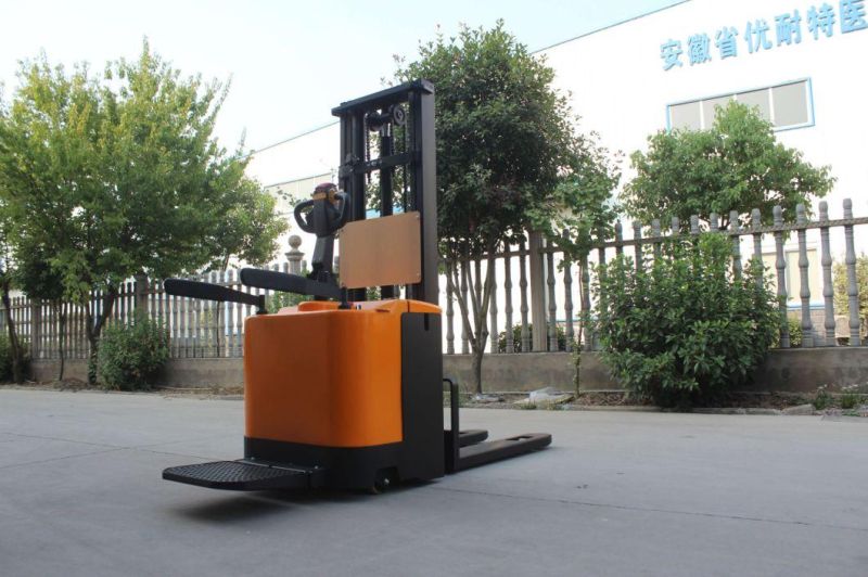 Best Seller in Europe with High Cost Performance 2ton Battery Pallet Stacker