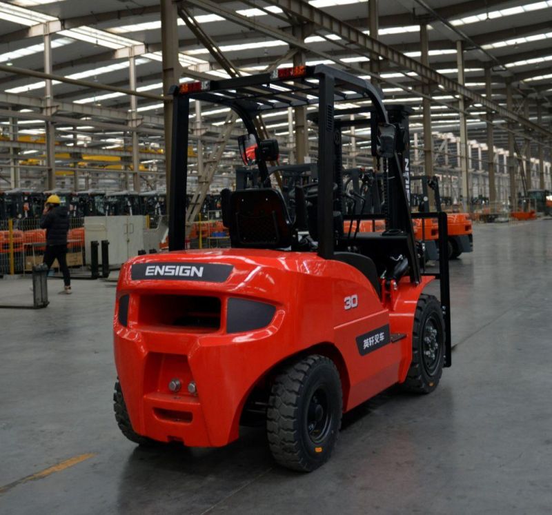 3 Ton Hydraulic Diesel Forklift with High Quality Engine